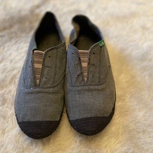 Sanuk Slip-on Sneaker